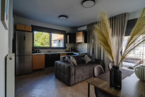 #T33 Chic 2BR apartment in the centre of Volos